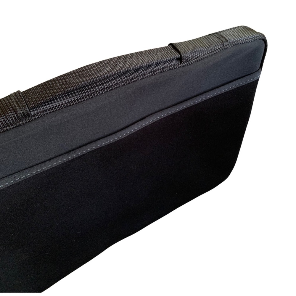 15” Laptop Case- Black